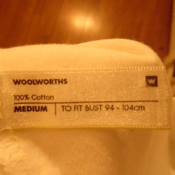 3/$20 Woolworths short sleeve top - Picture 4 of 8